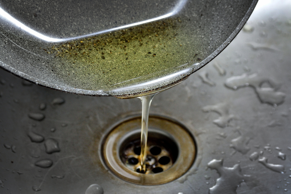 oil, fat, sink, drain, olje, fett, fedt, vask, køkkenvask, kjøkkenvask