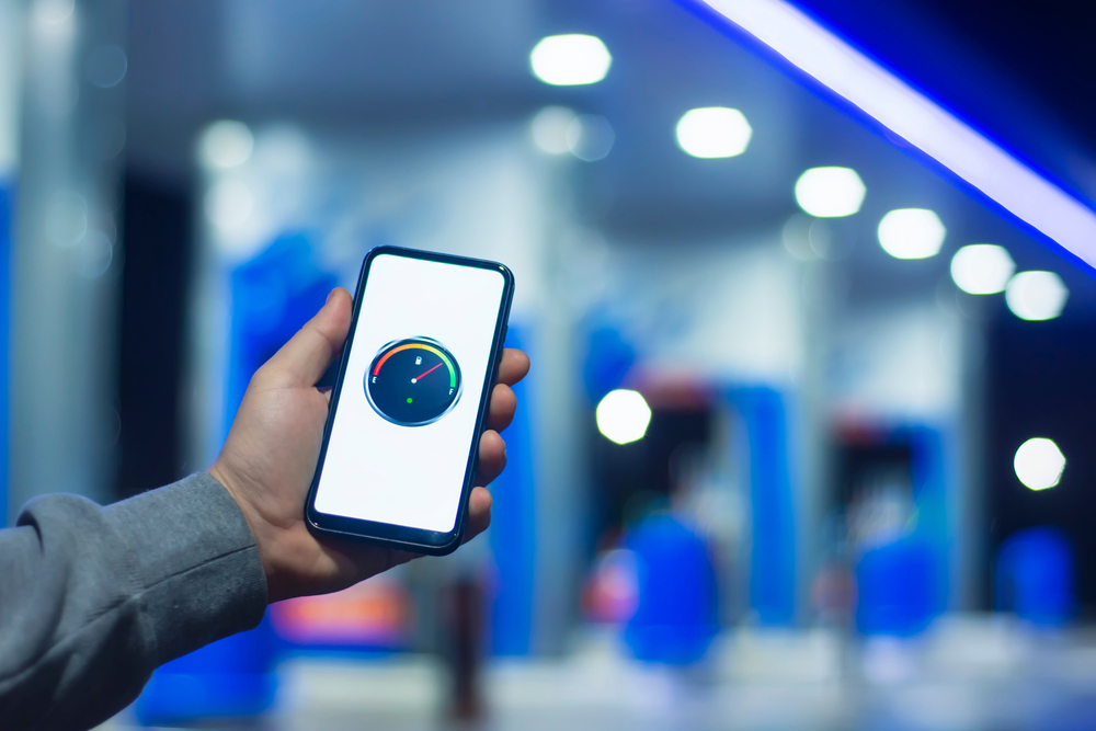 Smartphone petrol app, benzin app
