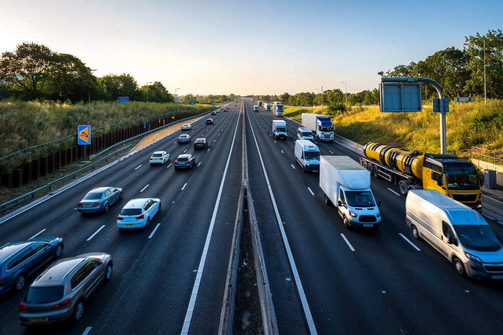 Heavy,Traffic,Moving,At,Speed,On,Uk,Motorway,In,England