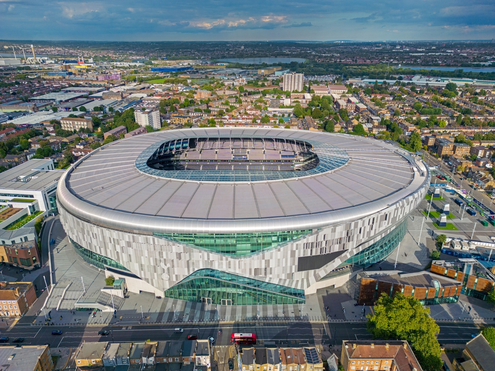 Hvilken klub har det største stadion i England? Se hele ranglisten her