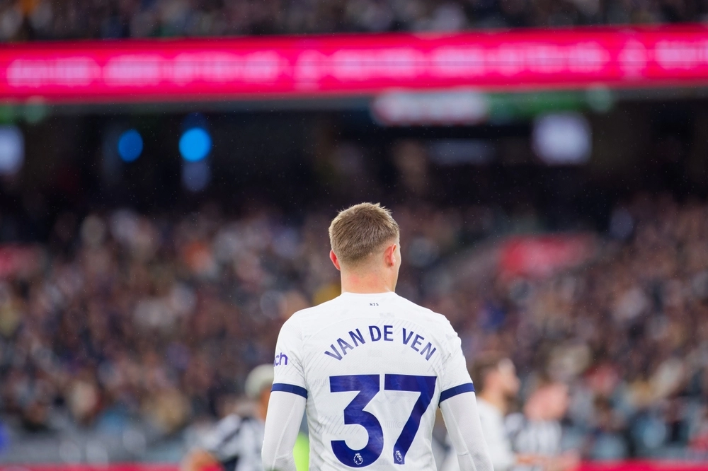 Micky,Van,De,Ven,Of,Tottenham,Looks,On,During,The
