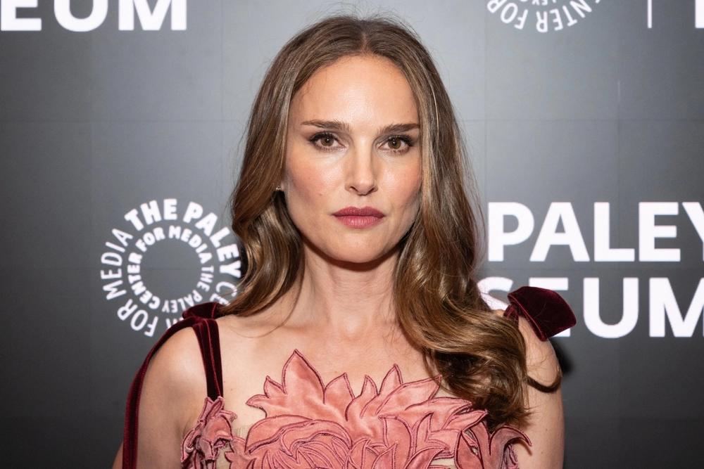 Natalie,Portman,Wearing,Dress,By,Oscar,De,La,Renta,Attends