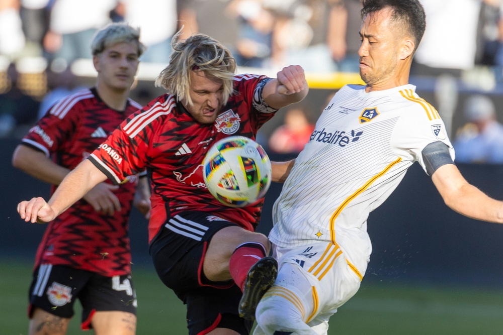 New,York,Red,Bull's,Emil,Forsberg,#10,And,La,Galaxy's