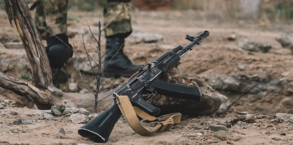 gun riffle Kalashnikov army military frontline