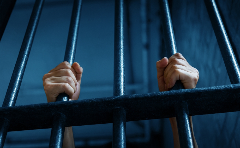 Women's,Hands,Holding,Prison,Railings, jail, fengsel, fængsel
