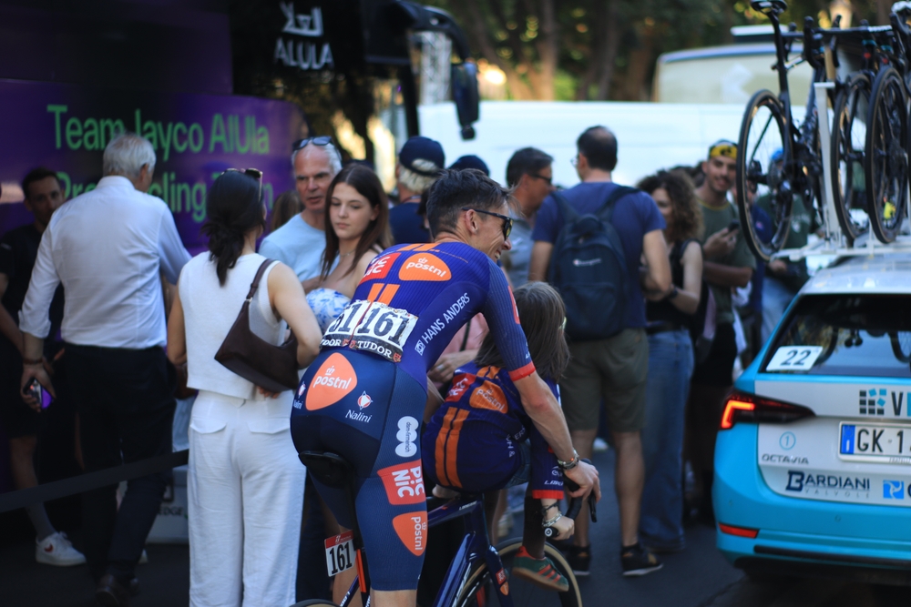 Rome,,Italy,06,01,2025:,Romain,Bardet,Cycles,Through,The