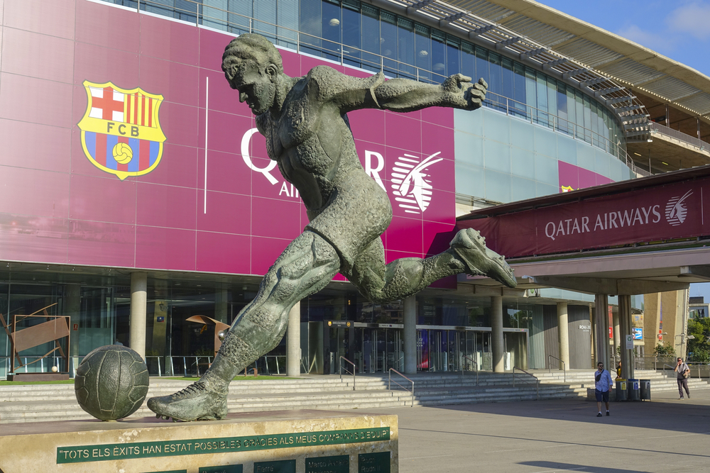 Statue,Of,Soccer,Player,Ladislau,Kubala,Stecz,At,Camp,Nou