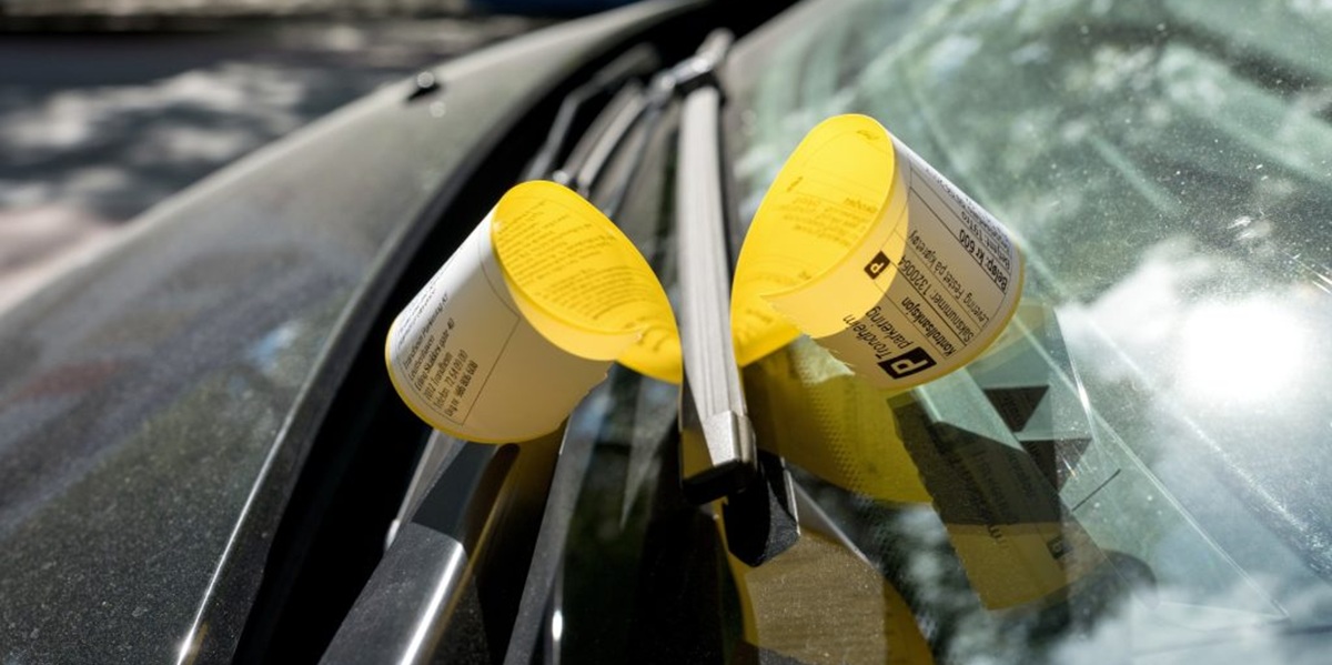 Kommune fjerner p-bøder og p-vagter: Borgerne kan selv finde ud af at parkere lovligt