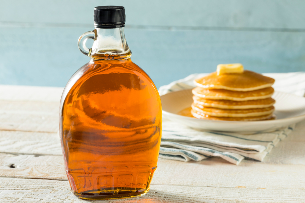 Maple Syrup,Canadian Syrup Bottle, Pancakes with butter, Pannekaker, sirup flaske, pandekager