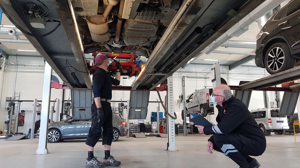 Verksted, EU kontroll, bil syn, car garage, værksted, bil reparation