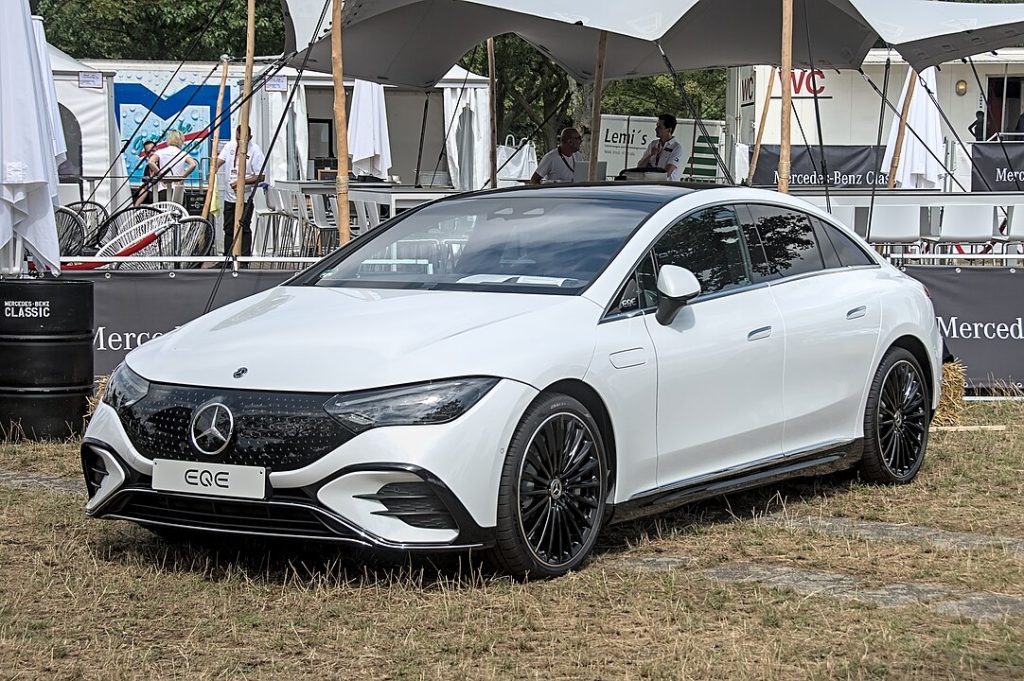 Mercedes Benz EQE