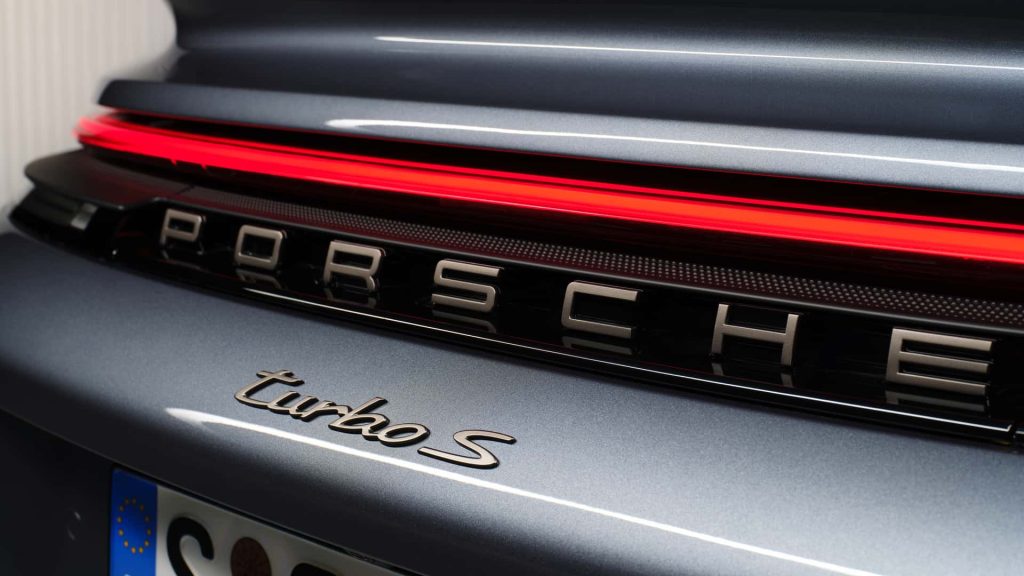 2026-porsche-911-turbo-s