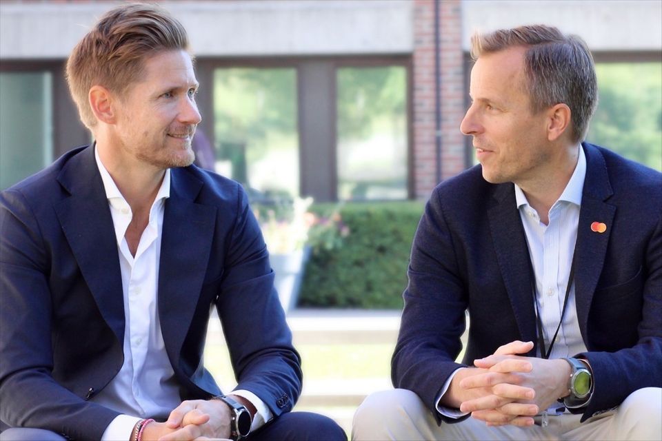 Jørgen Breiland Harsem, administrerende direktør i Legala og Magnus Egeberg, administrerende direktør i Mastercard Payment Services