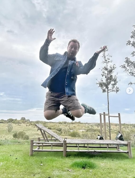 Autenticitet frem for perfekt branding: Far til fire piger inspirerer tusindvis af følgere