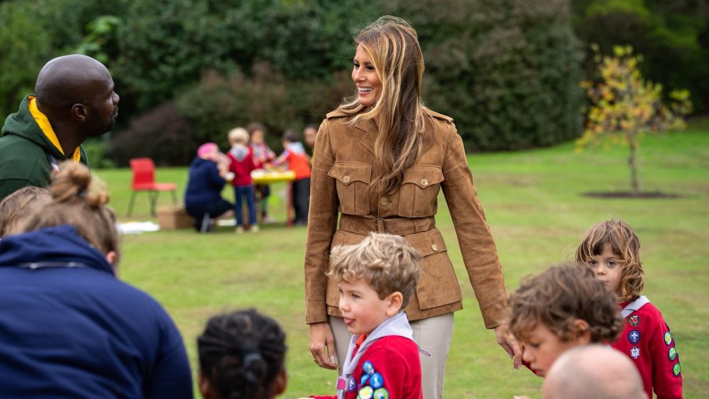 Melania Trump and kate middleton meet scouts 4