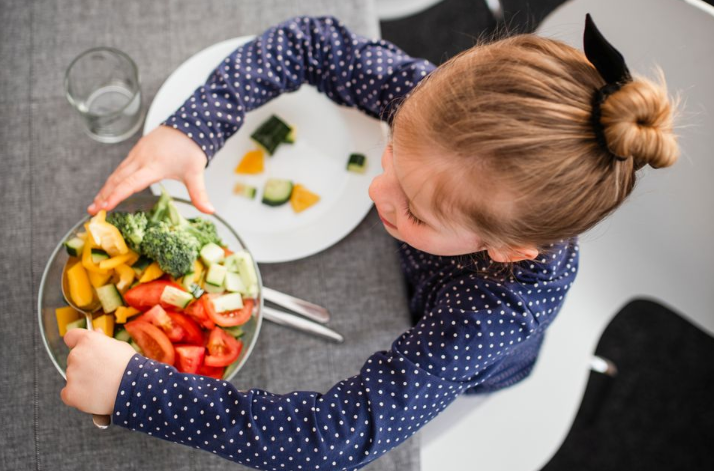 kids, vegetables, børn, grøntsager, barn, grønnsaker, salat