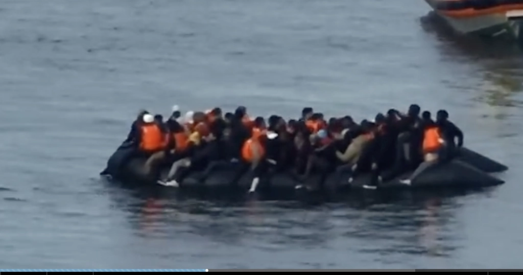 Migranter i båt Grekland