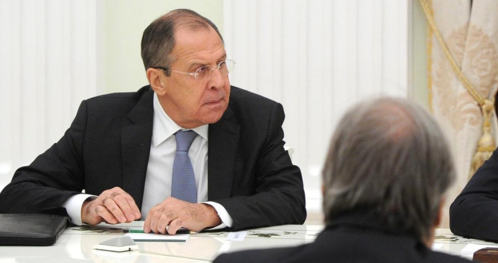 Lavrov landar i New York – Trump trappar upp retoriken mot Moskva