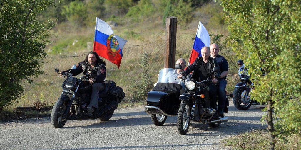Vladimir Putin, Night Wolves