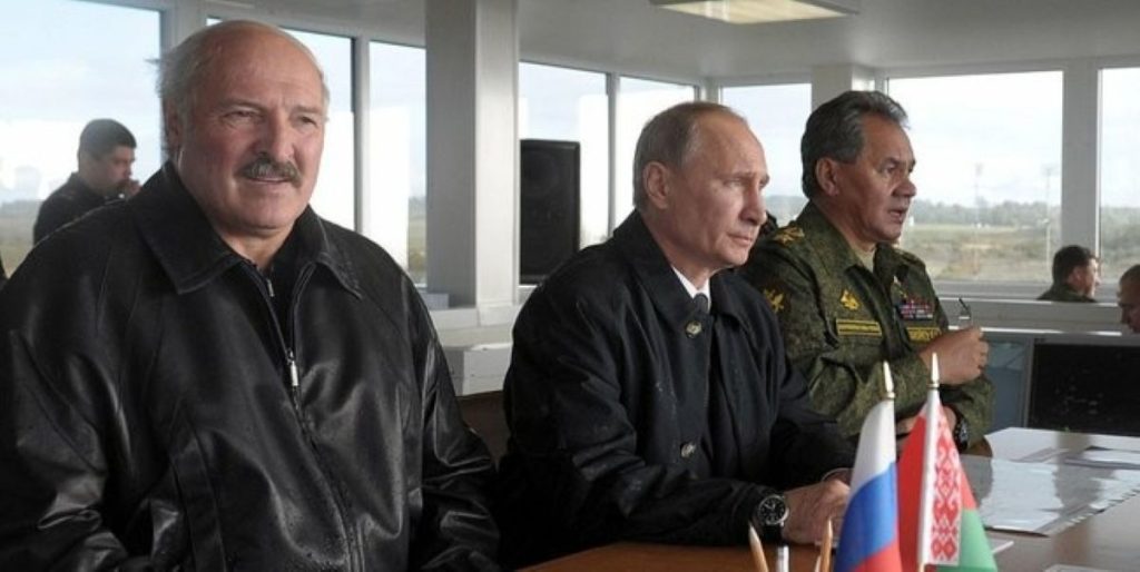 Zapad-2013_strategic_military_exercises putin lukashenko belarus russia