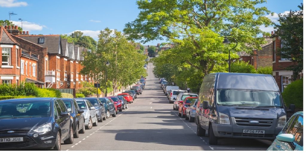 car narrow road UK
