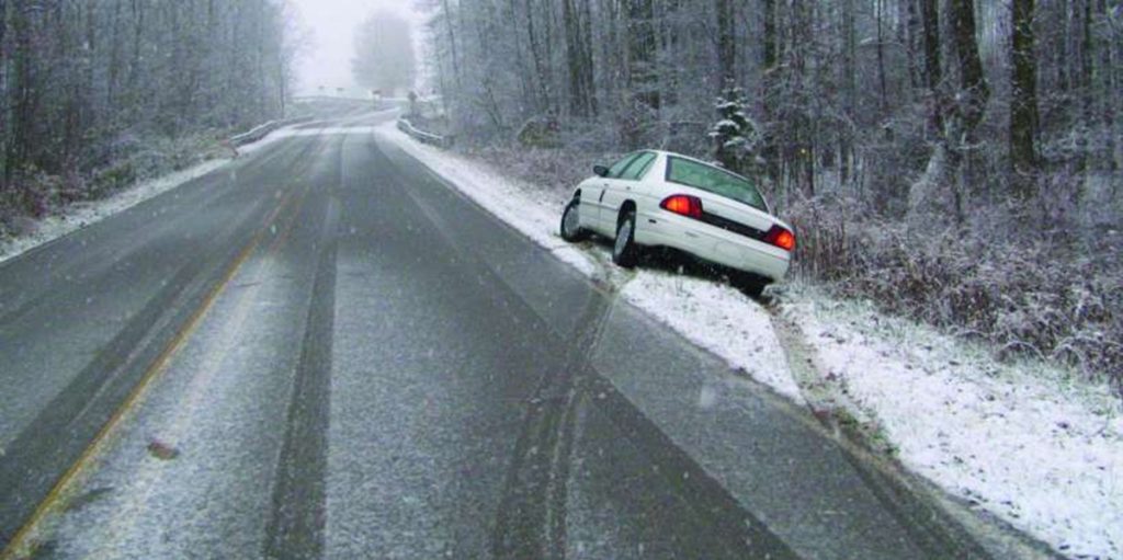 bil i sne, car in snow