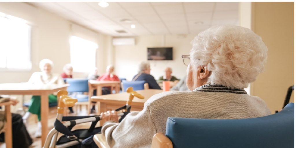 nursing home elderly woman