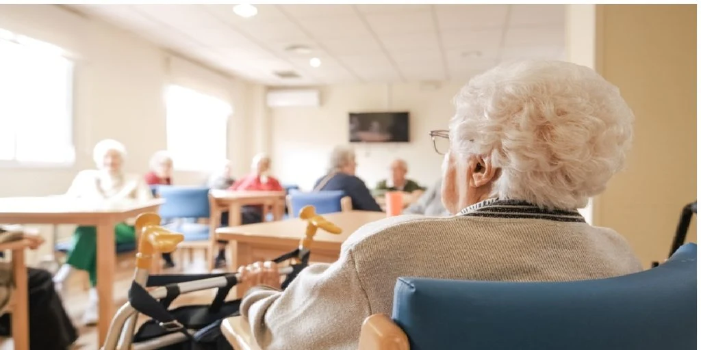 nursing home elderly woman