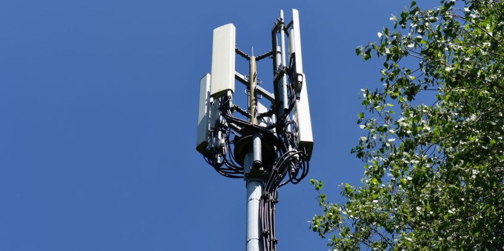 radio signal broadcast