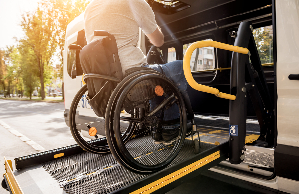 Man in wheelchair, kørestol, handicap, bus