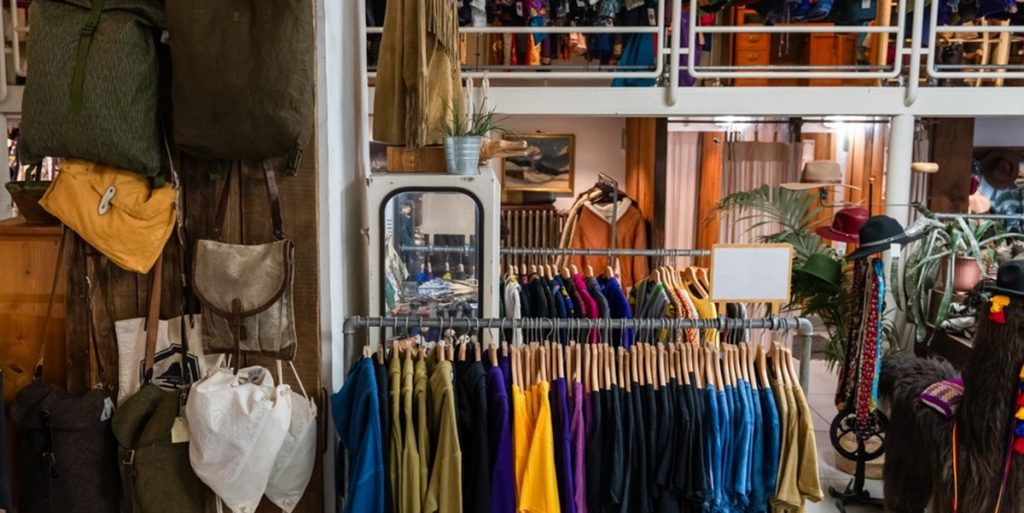 tøj butik, clothing store