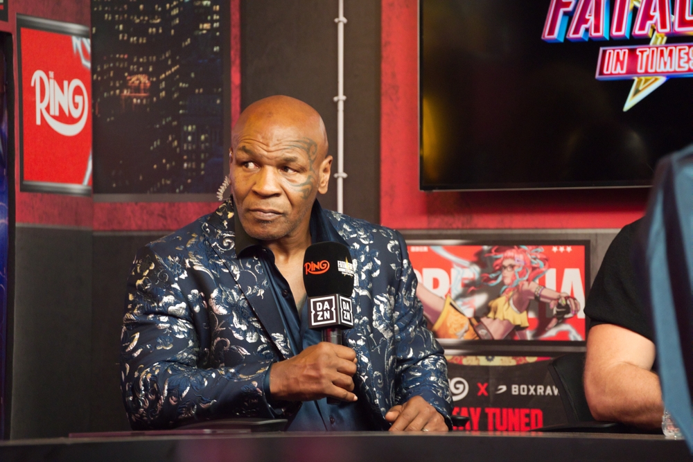 Kæmpekamp bekræftet: Mike Tyson og Floyd Mayweather skal bokse mod hinanden
