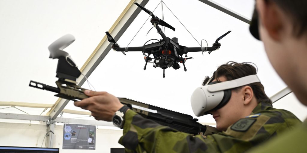 Danske soldater gør sig klar til krig: Nu træner de med droner
