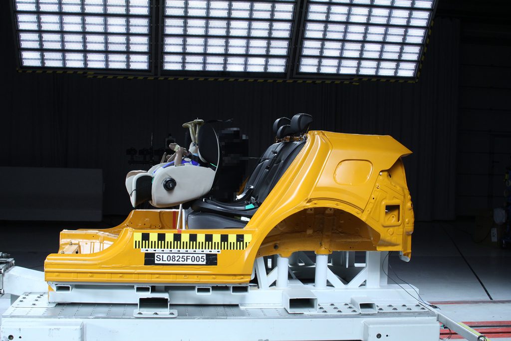 Chipolino Olympus_300dpi, crash test, autostol, bilsete til barn