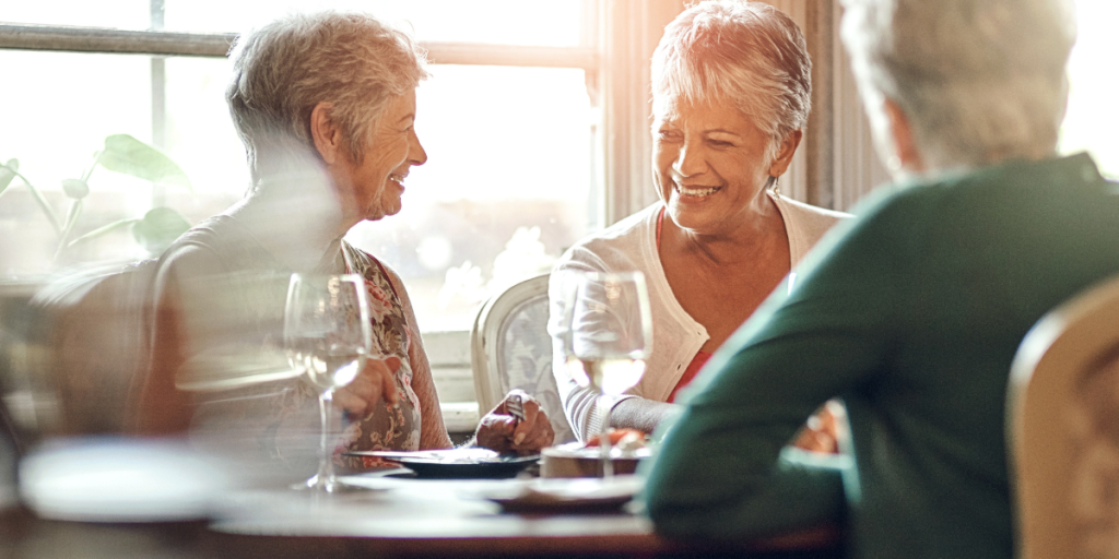 ældre glas vin senior gæster