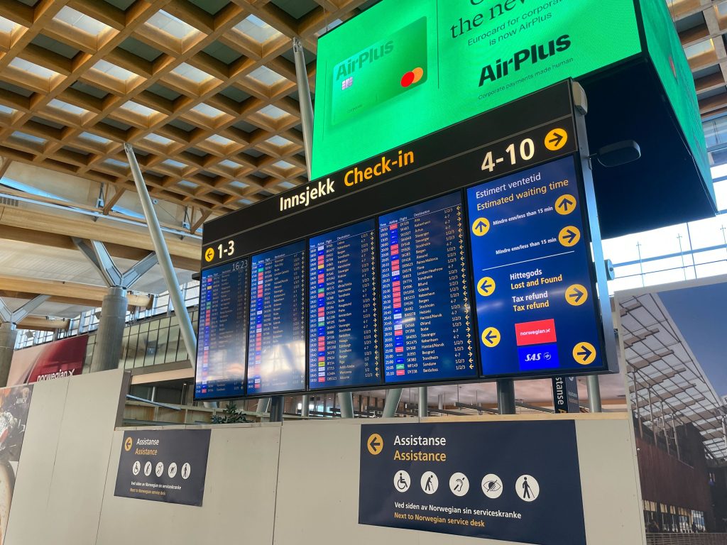 Oslo Lufthavn Gardermoen, Avinor, reise, rejse, flyplass, lufthavn, airport, travel, departures, avgang, check in