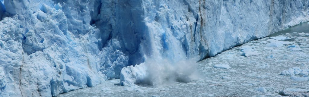 Glaicer/Ice/breaking/Is