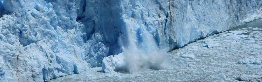 Glaicer/Ice/breaking/Is