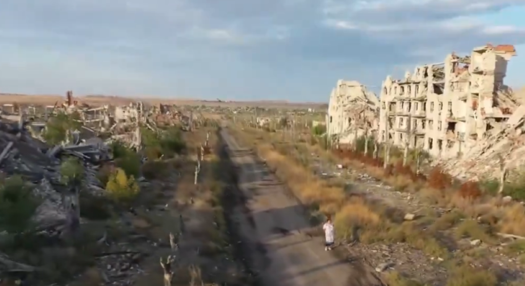 Marinka ukraine town ruins war explosion