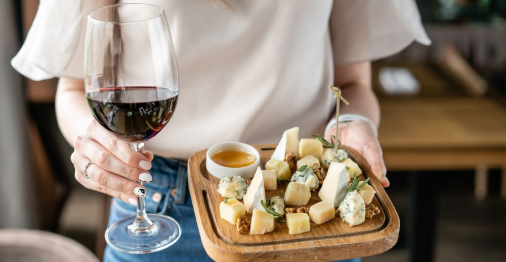 Wine, cheese, ost, rödvin