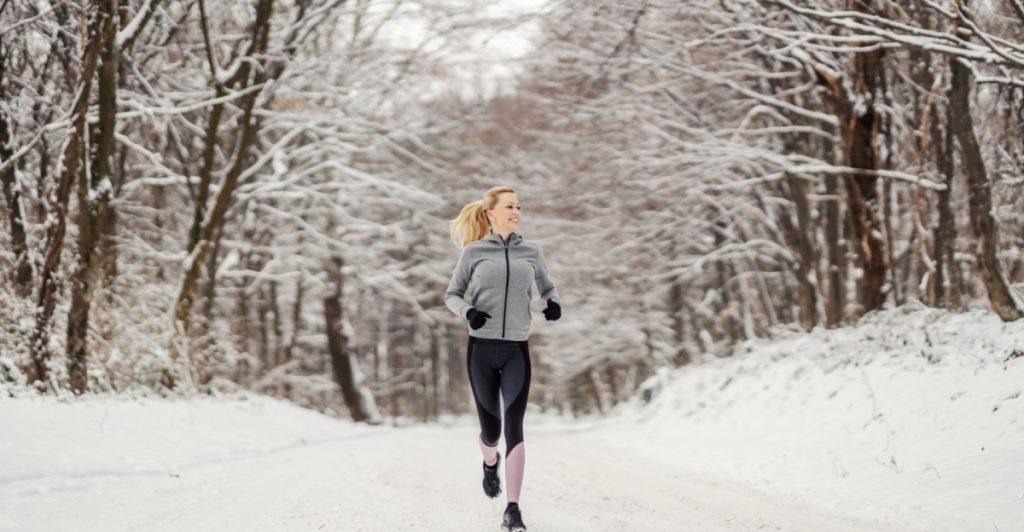 Running, winter, snow