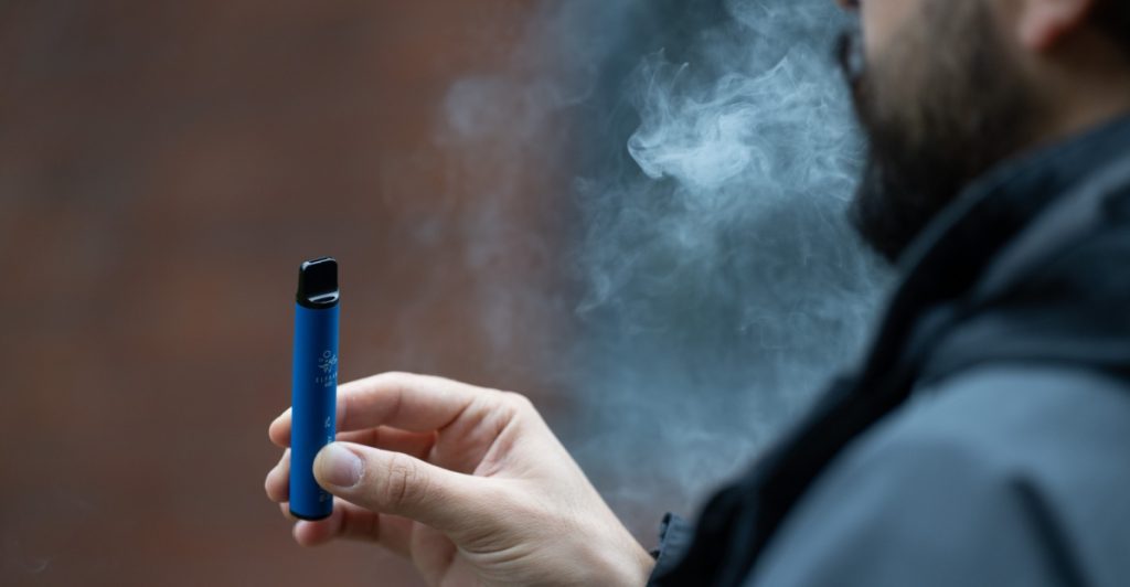 Vape, e-cigarett