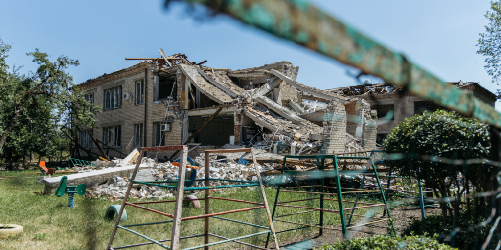 Ukraina kämpar för att hålla Pokrovsk efter ryska framryckningen