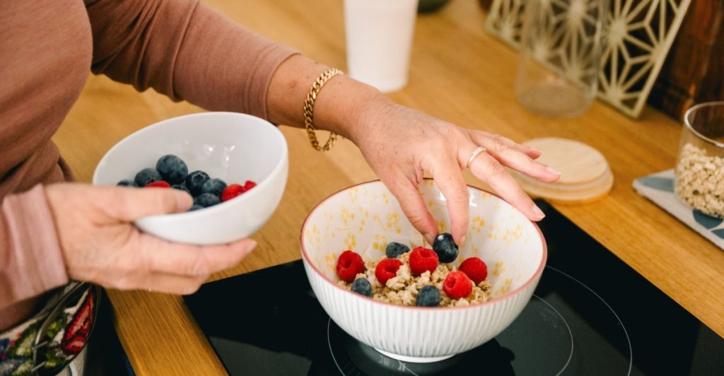Havregrynsgröt, havregrød, oatmeal, porrige