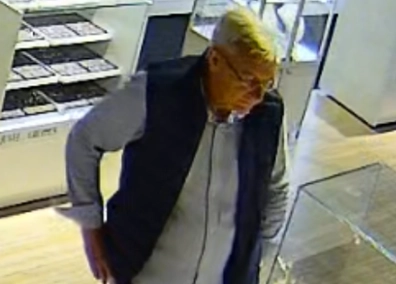 Mand efterlyst for å ha stjålet diamantring i Odense