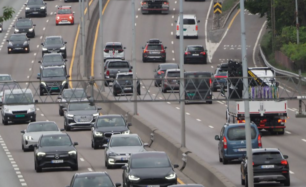 Trafikk Norge, traffic, biler, cars, motorvei