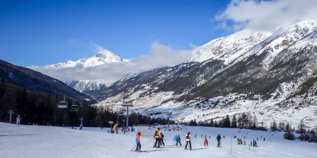 Skiing in france