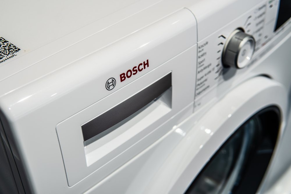 Warsaw,,Poland,,July,21,,2018,Inside,Bosch,Showroom,,Free-standing,Bosch