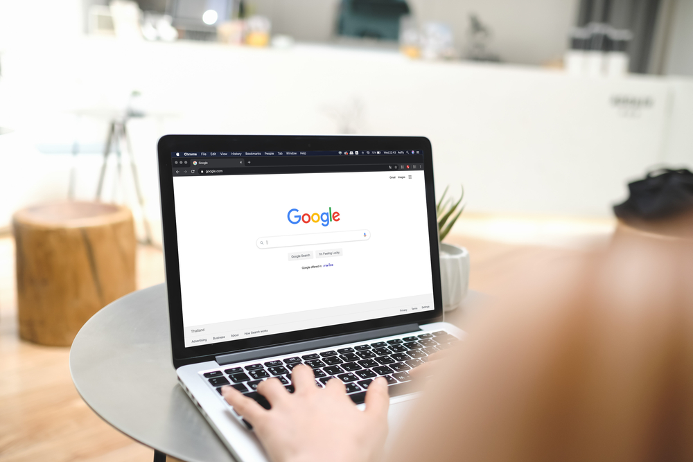 Computer, Macbook, Google, Google Calendar, Web, Searching