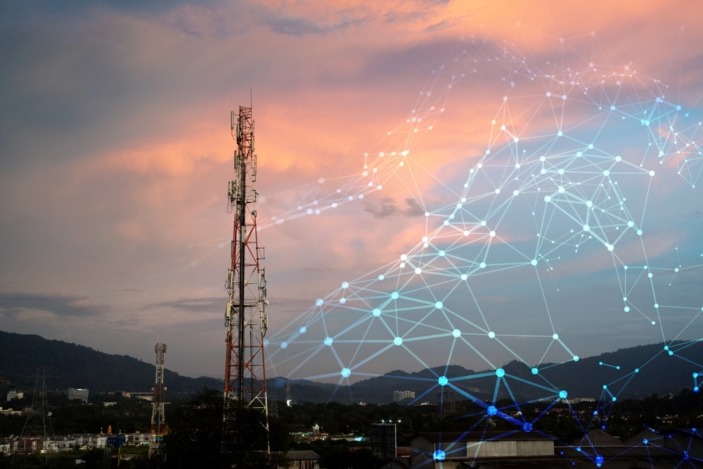 Telecommunication,Tower,For,2g,3g,4g,5g,Network,During,Sunset,telefonnetværk